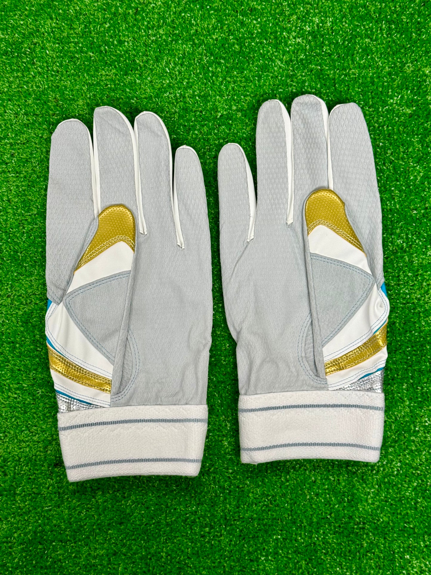 ミズノ　限定バッティング用手袋 パワーアークライン　1EJEA52901　シルバー×スカイブルー×ゴールド
