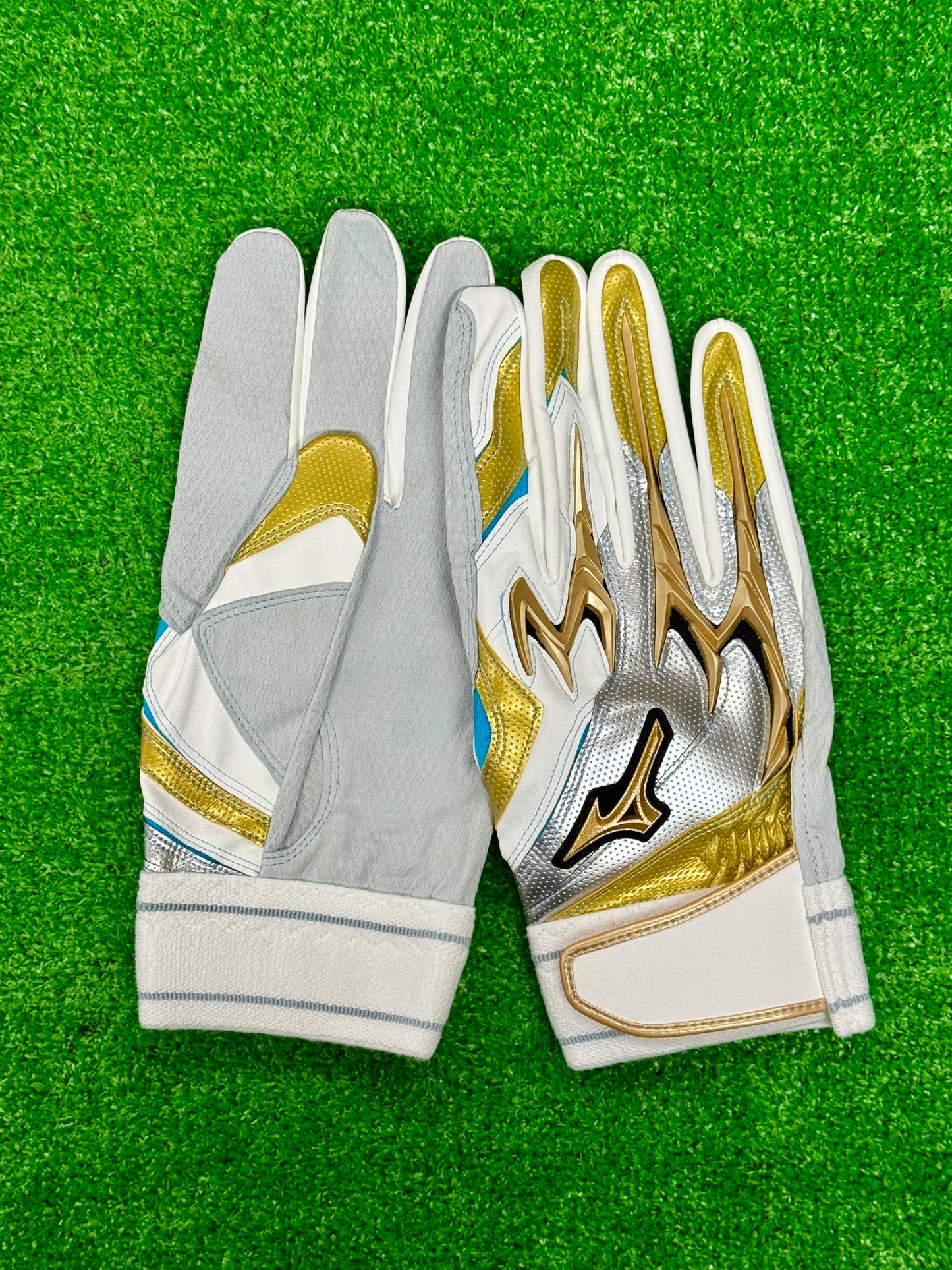 ミズノ　限定バッティング用手袋 パワーアークライン　1EJEA52901　シルバー×スカイブルー×ゴールド