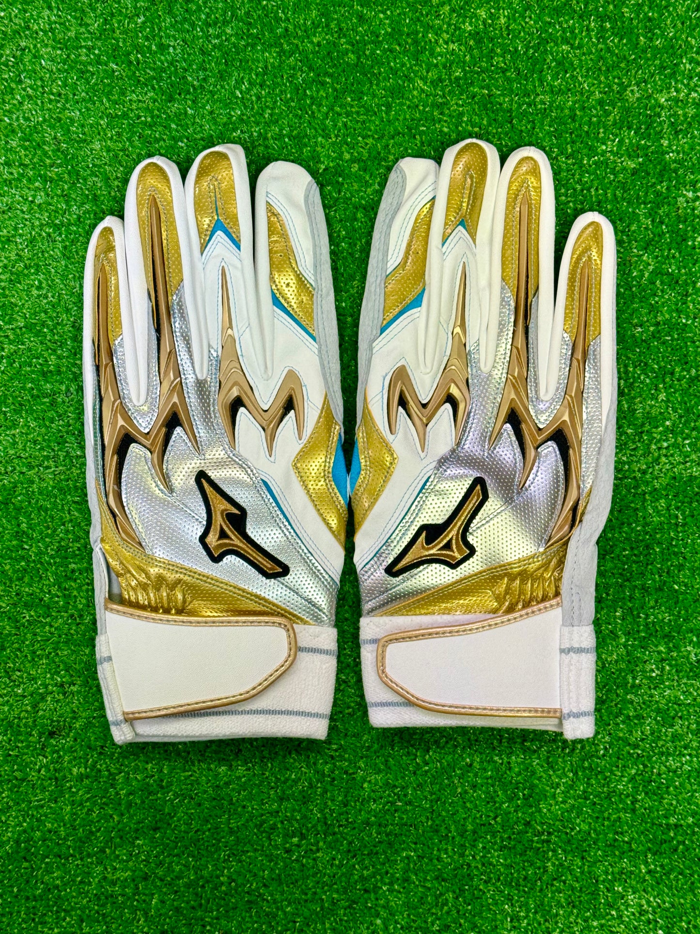 ミズノ　限定バッティング用手袋 パワーアークライン　1EJEA52901　シルバー×スカイブルー×ゴールド