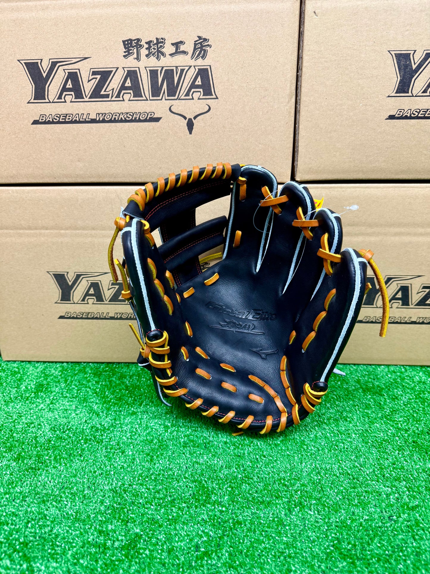 ミズノ　硬式内野手用グラブ　1AJGH32303　ブラック×コルク