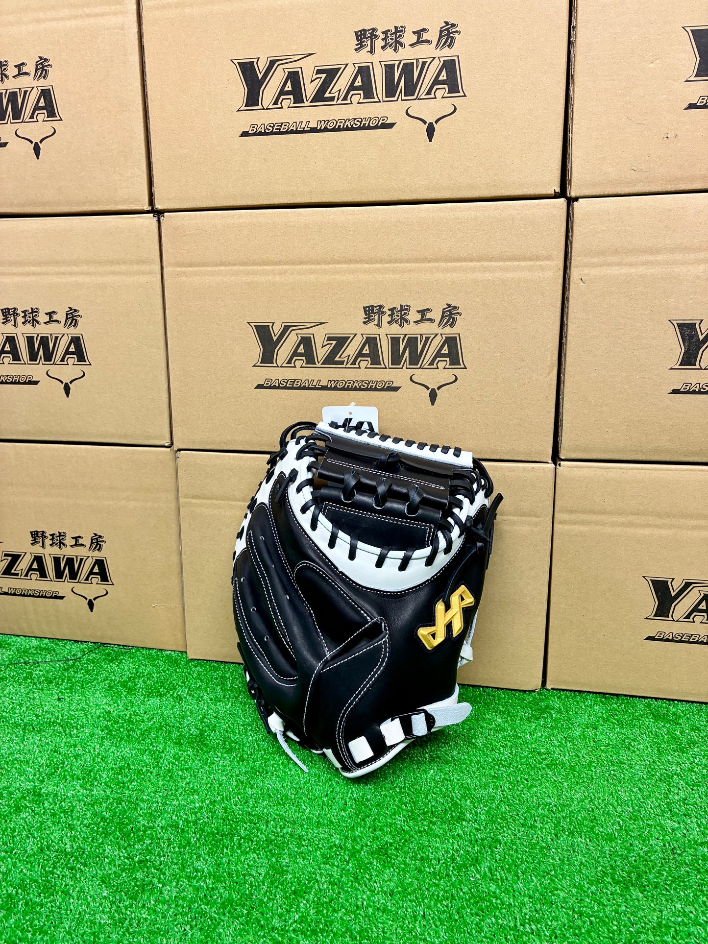 ハタケヤマ　限定軟式キャッチャーミット　2026PRO-M8F　ブラック×ホワイト