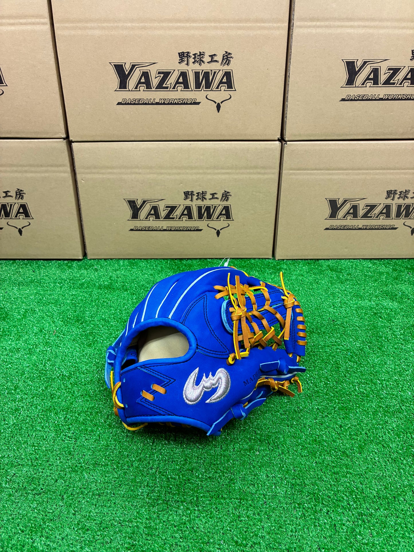 Zeems　【型付け済み】限定少年軟式用グラブ28CJN5 中型　ブルー×タン