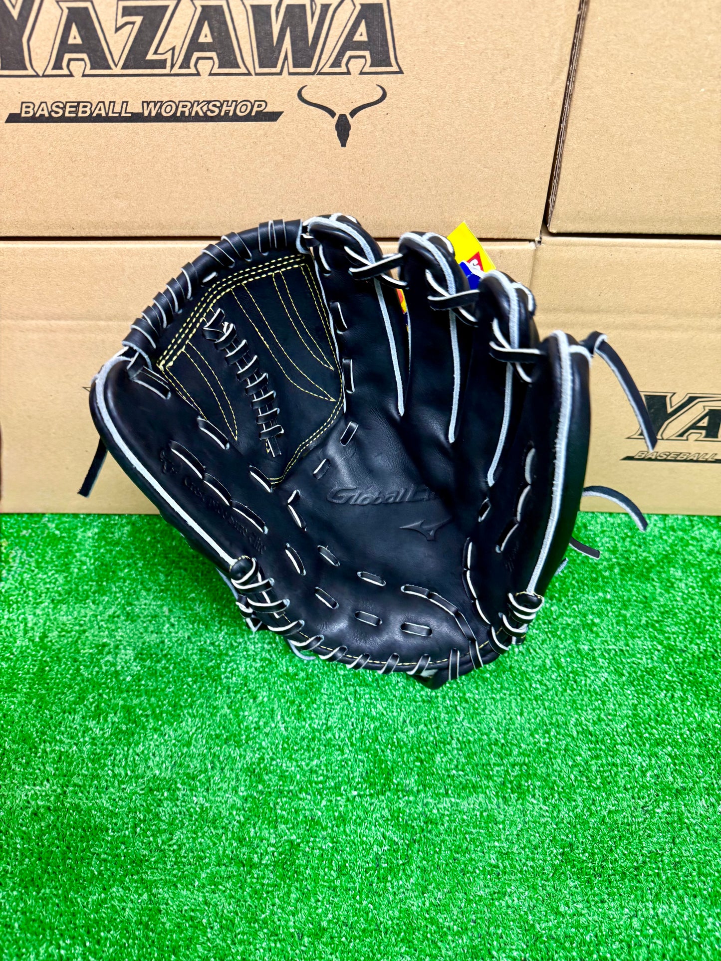 ミズノ　硬式投手用グラブ　1AJGH29501　ブラック【型付け済み】