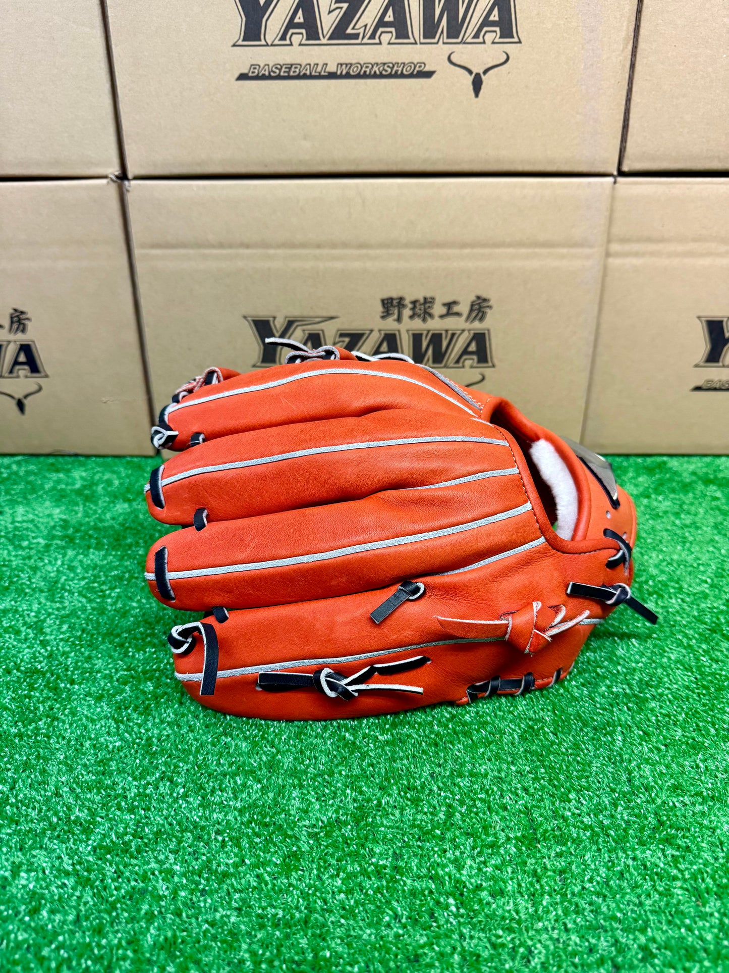 ミズノ　ゴールデンエイジ硬式オールラウンド用グラブ　1AJGA28400　スプレンディッドオレンジ