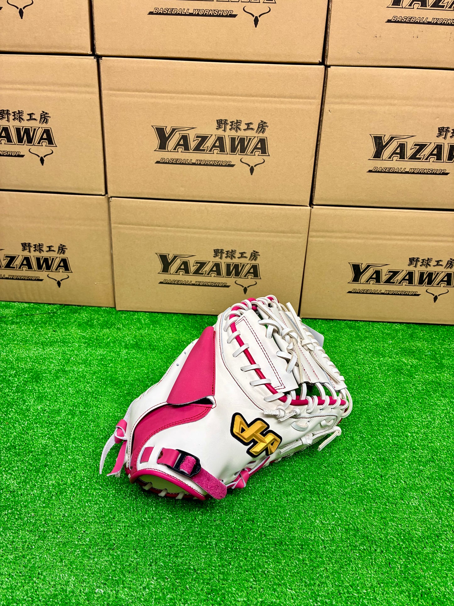 ハタケヤマ　限定軟式ソフト用キャッチャーミット　2026PRO-105B　ホワイト×ピンク