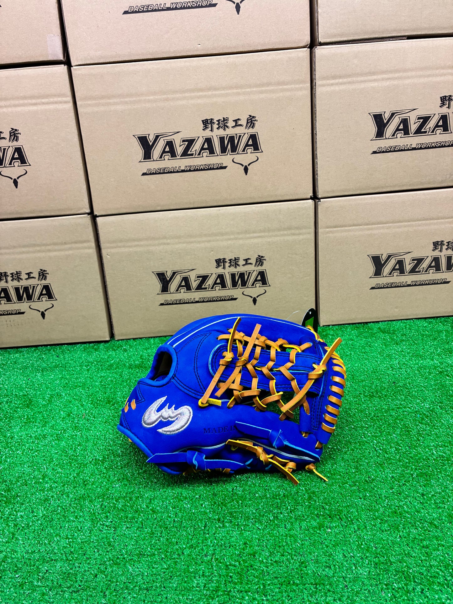 Zeems　【型付け済み】限定少年軟式用グラブ28CJN5 中型　ブルー×タン