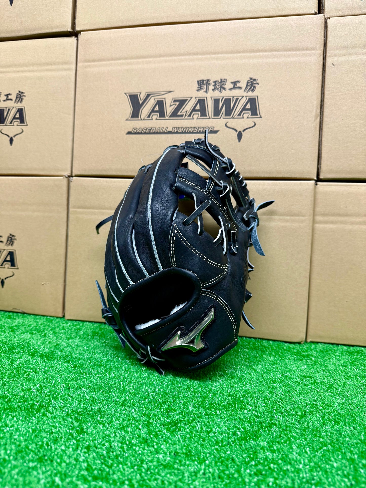 ミズノ　ゴールデンエイジ硬式内野手用グラブ　1AJGA29413　ブラック