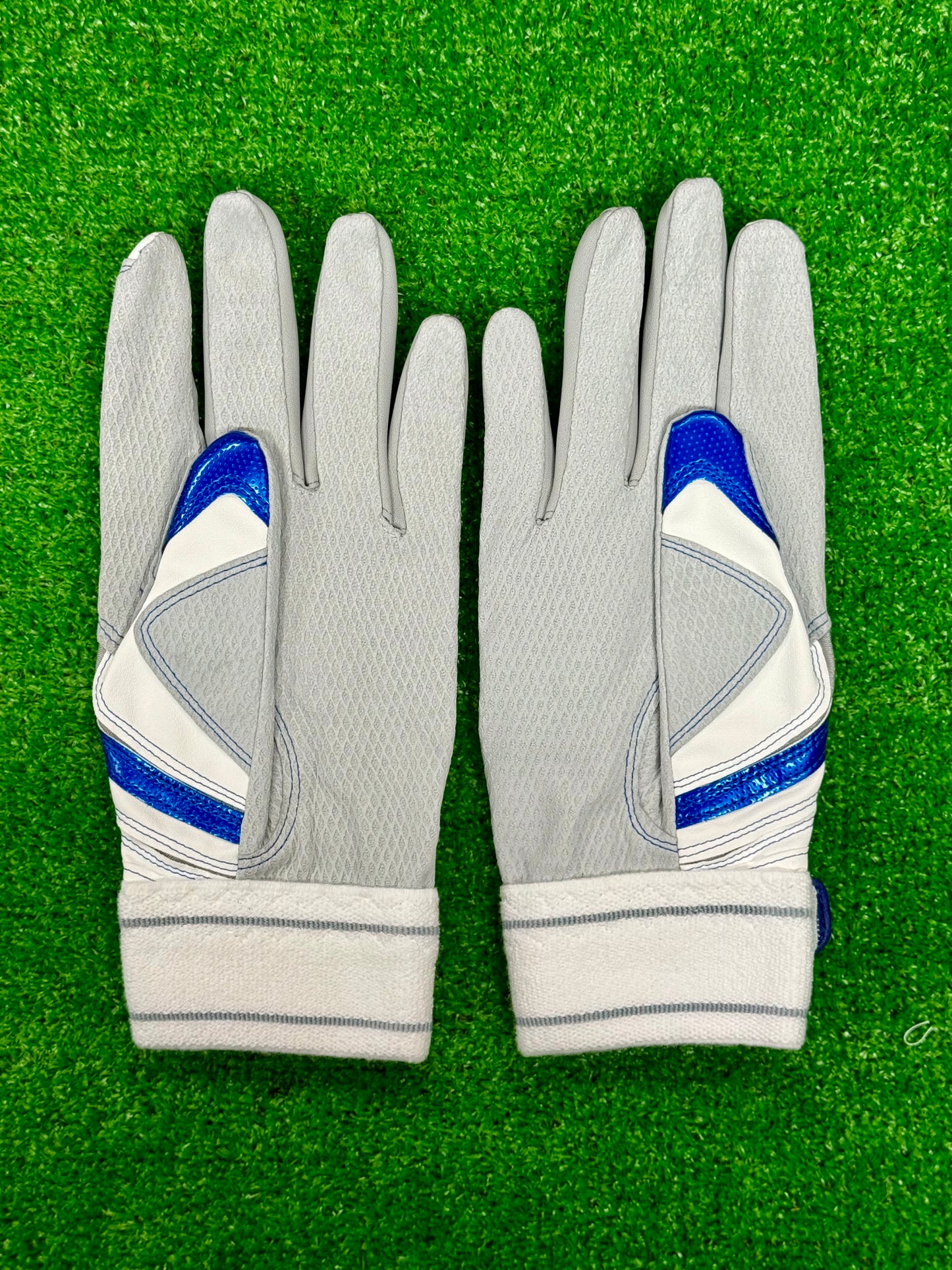 ミズノ　限定バッティング用手袋パワーアークライン　ラメシリコーン採用25AW限定カラー　1EJEA52901　ホワイト×ブルー