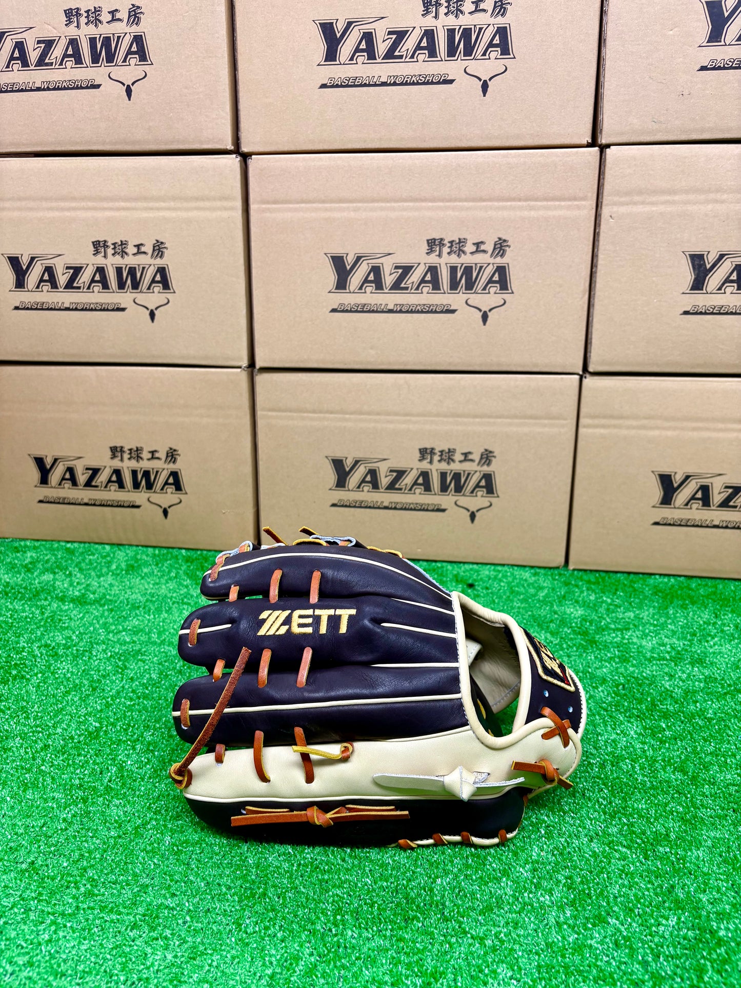 ZETT　限定軟式内野手　二塁手・遊撃手用グラブ　BRGB32556F　ブラウン×パステルブラウン