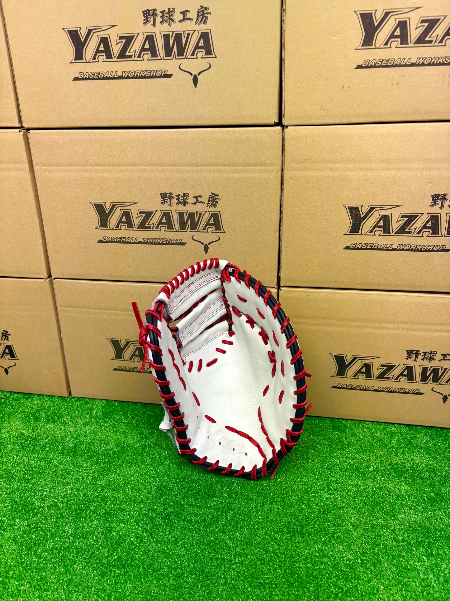 久保田スラッガー　店舗別注【型付け済み】JAPANモデル軟式ファーストミット　KSF-733 ホワイト×レッド