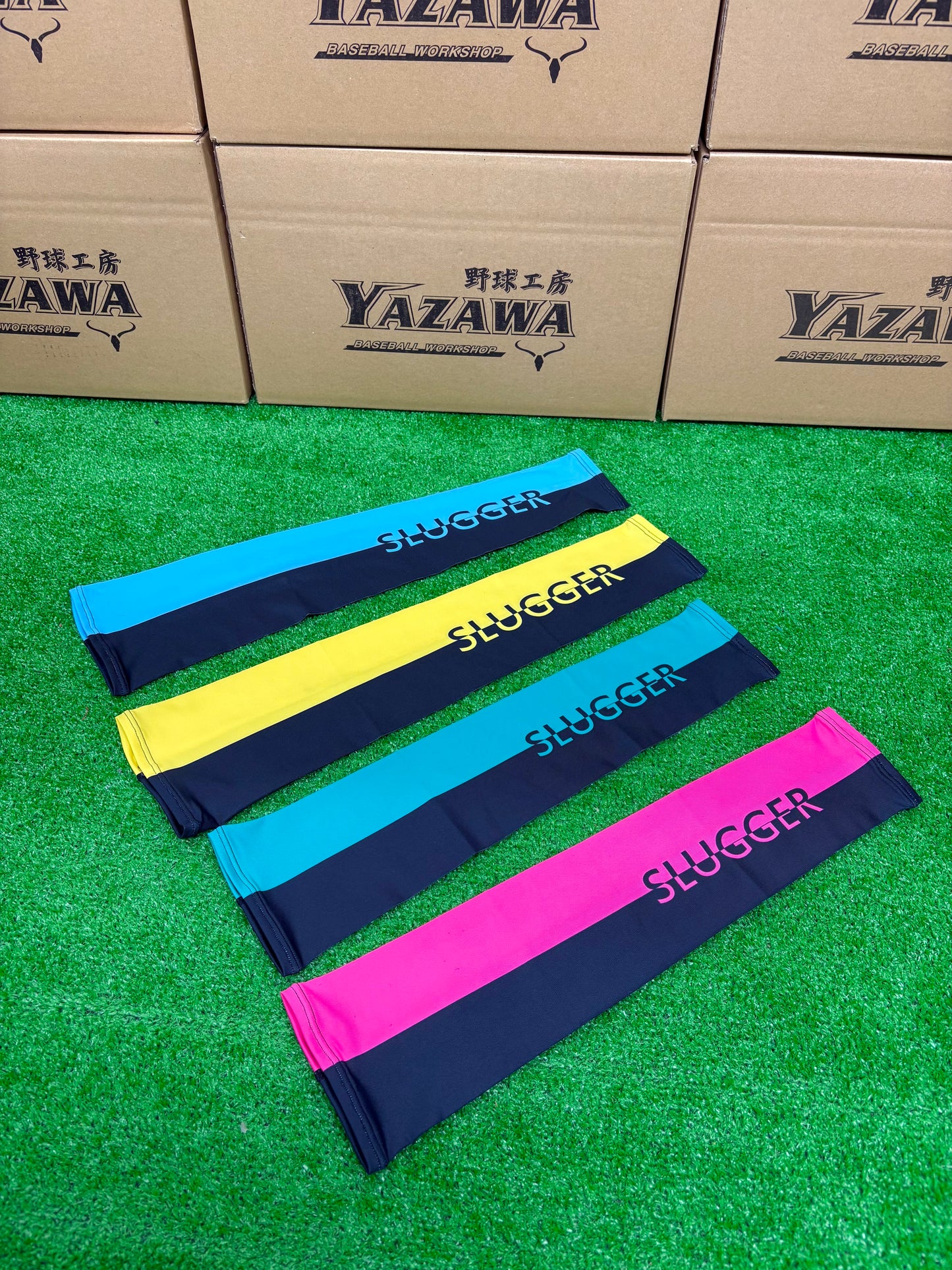 久保田スラッガー　限定アームスリーブ（ピンク×ブラック／水色×ブラック／エメラルド×ブラック／イエロー×ブラック）