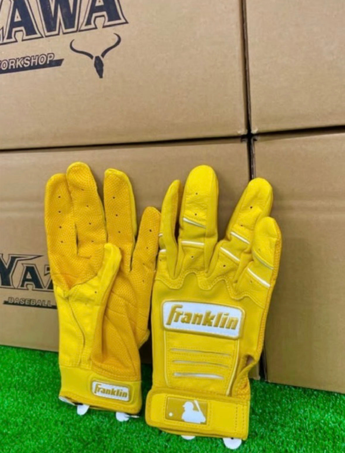 Franklin ジュニア用バッティング手袋　CFX-PRO HI-LITE  (イエロー）