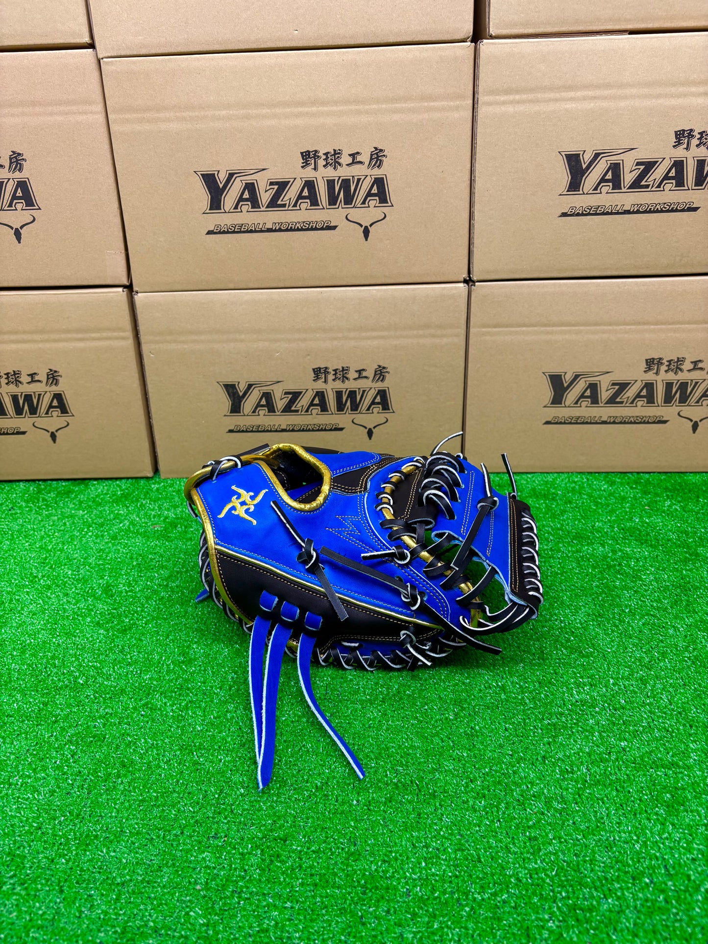 要～KANAME~　限定軟式キャッチャーミット　TYPE-C200R　ブラック×ブルー