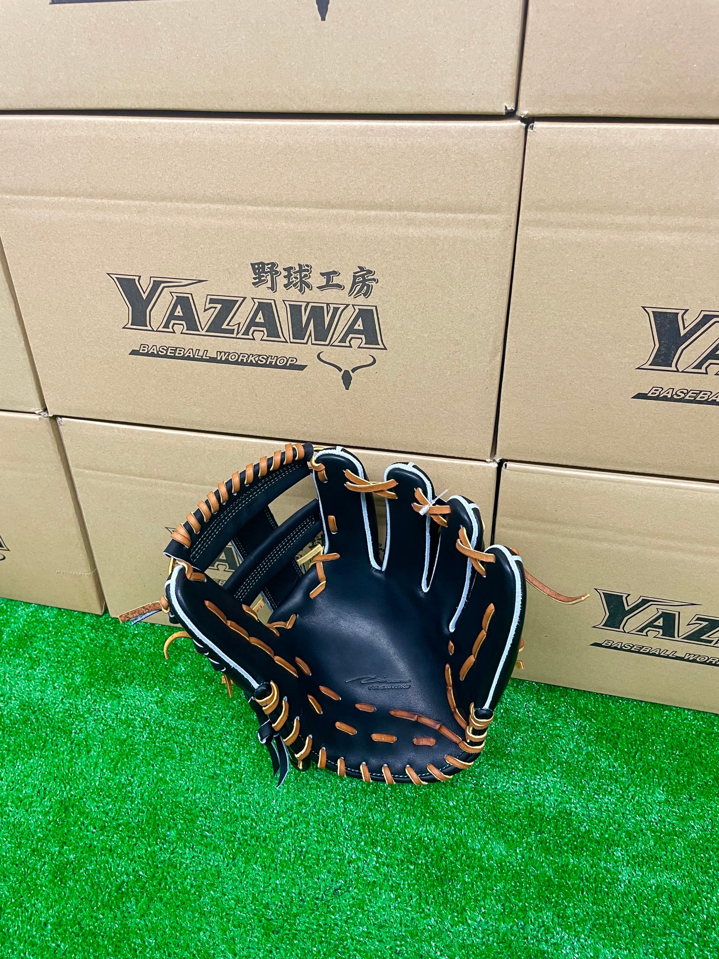 IPセレクト 硬式内野手用グラブ  ブラック×タン  親指ラベル