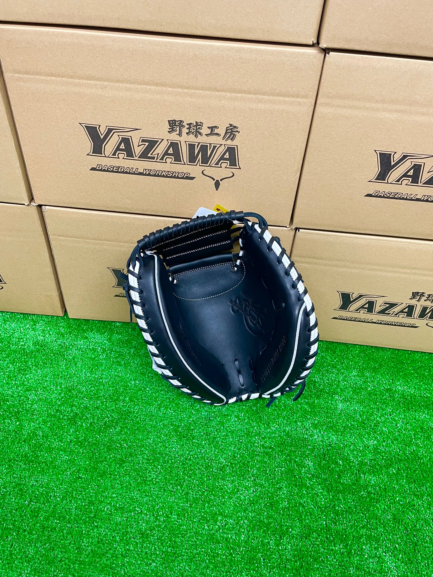 ハタケヤマ　軟式キャッチャーミット2025PRO-M9H　ブラック×ホワイト